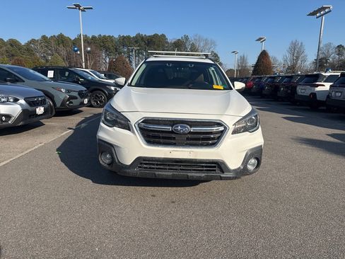 Used 2018 Subaru Outback 3.6R Touring w/ Popular Package #3 image 6