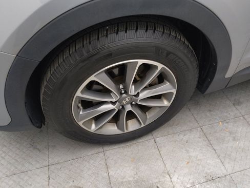 Used 2017 Hyundai Santa Fe SE image 31