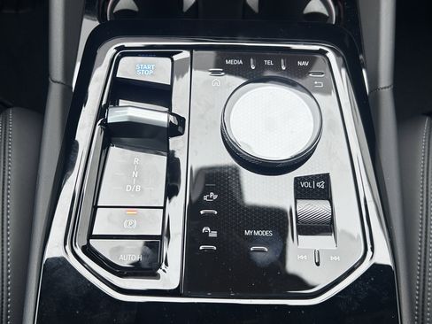 Used 2026 BMW i5 eDrive40 w/ M Sport Package image 12