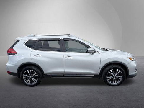 Used 2017 Nissan Rogue SL w/ SL Premium Package AWD/4WD image 2