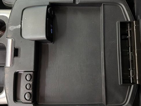 Used 2017 RAM 1500 Laramie w/ Convenience Group image 29