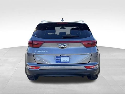 Used 2018 Kia Sportage LX w/ LX Popular Package image 4