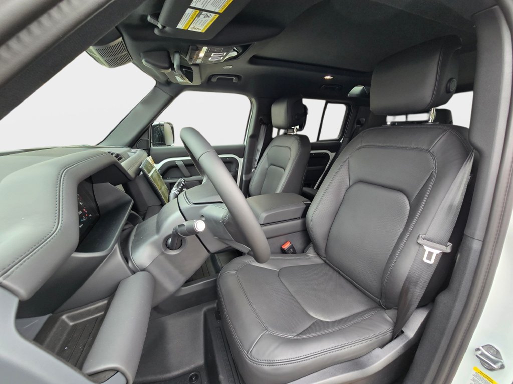 New 2026 Land Rover Defender 110 X-Dynamic SE AWD/4WD image 15