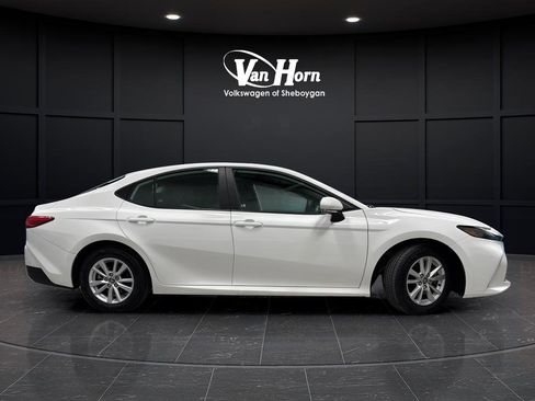 Used 2025 Toyota Camry LE FWD image 2