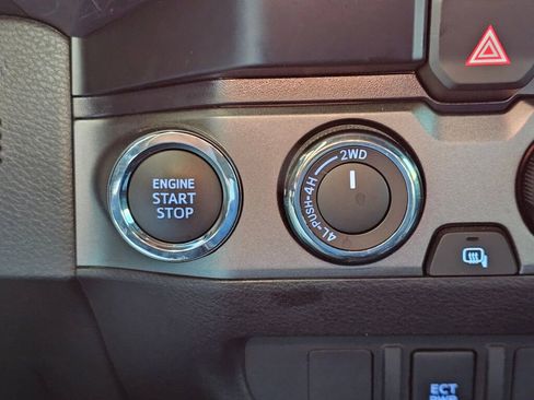 Used 2023 Toyota Tacoma TRD Off-Road image 24