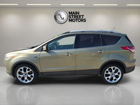 Used 2013 Ford Escape Titanium w/ Parking Technology Pkg AWD/4WD image 2