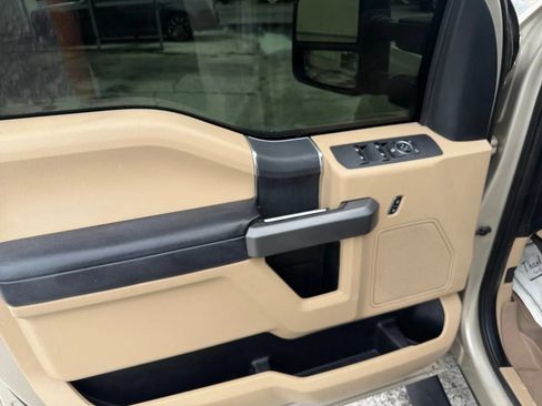 Used 2017 Ford F250 XLT AWD/4WD image 11
