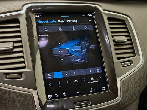 Used 2024 Volvo XC90 B5 Core w/ Climate Package image 24