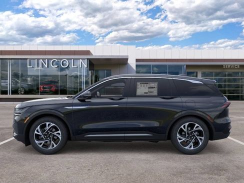 New 2026 Lincoln Nautilus Premier AWD/4WD image 3