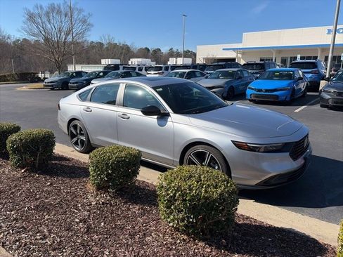 Used 2023 Honda Accord Sport image 12