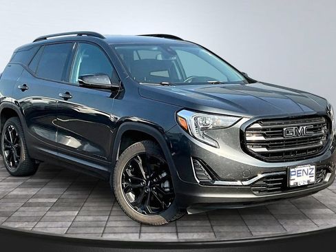 Used 2021 GMC Terrain SLE w/ Driver Convenience Package AWD/4WD image 3
