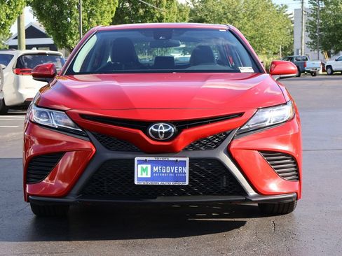 Used 2019 Toyota Camry SE FWD image 12