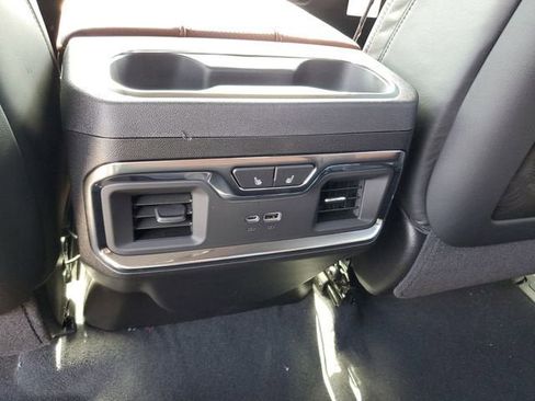 New 2026 GMC Sierra 3500 Denali Ultimate AWD/4WD image 17