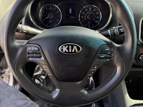 Used 2018 Kia Forte LX w/ LX Rear Camera Package FWD image 18
