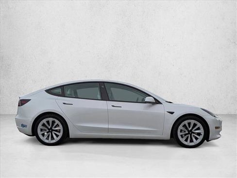 Used 2021 Tesla Model 3 Standard Range Plus image 8