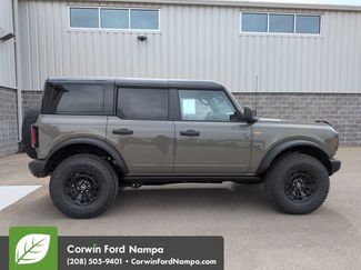 New 2026 Ford Bronco Badlands w/ Sasquatch Package AWD/4WD video 2
