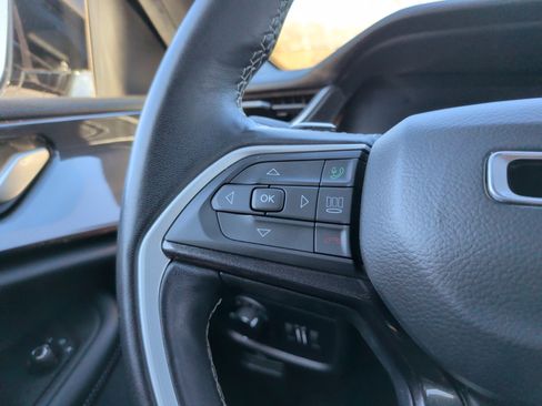 Used 2022 Jeep Grand Cherokee Altitude image 21