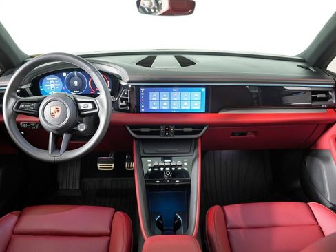 Certified 2025 Porsche Macan 4S Electric AWD/4WD image 24