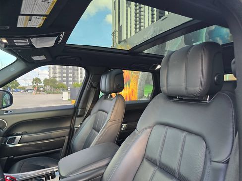 Used 2019 Land Rover Range Rover Sport HSE AWD/4WD image 15