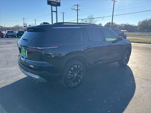 Used 2025 Chevrolet Traverse LT w/ Sun and Wheel Package image 6