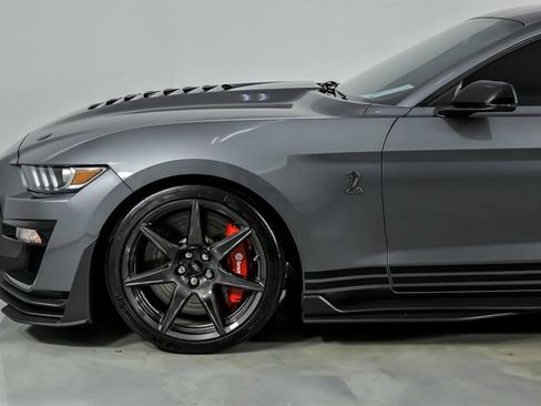 Used 2021 Ford Mustang Shelby GT500 w/ Carbon Fiber Track Pack RWD image 7