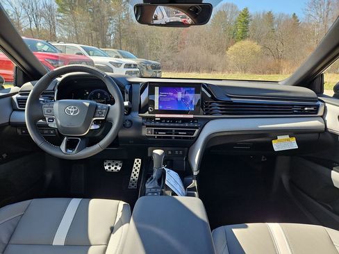 New 2026 Toyota Camry Hybrid image 4