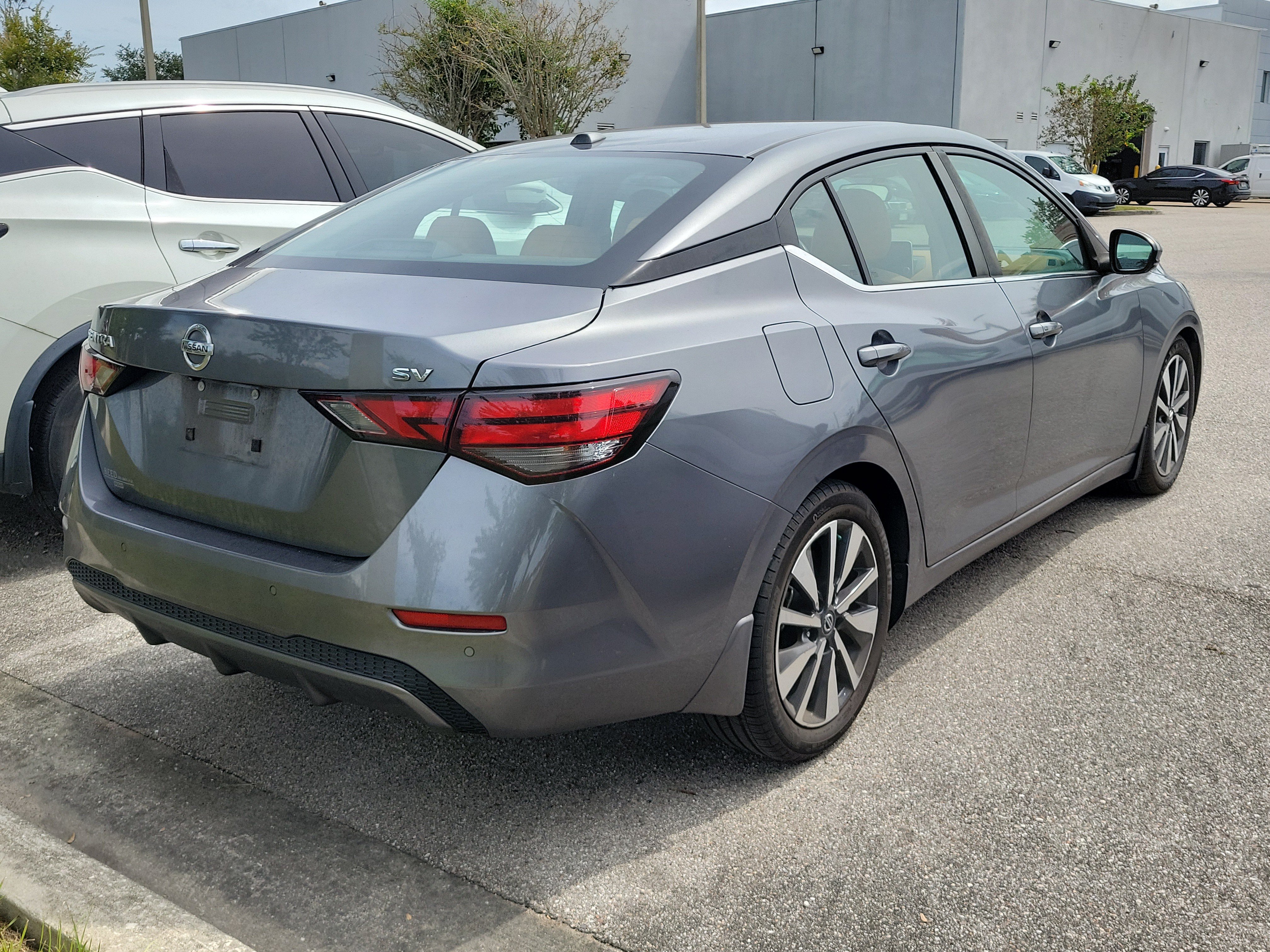 Used 2020 Nissan Sentra SV w/ SV Premium Package FWD image 3