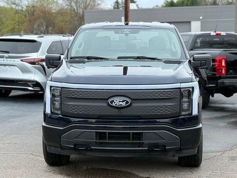 Used 2025 Ford F150 Lightning XLT AWD/4WD image 36