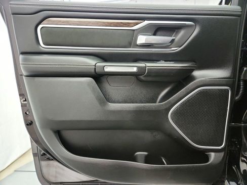 Used 2020 RAM 1500 Laramie AWD/4WD image 29