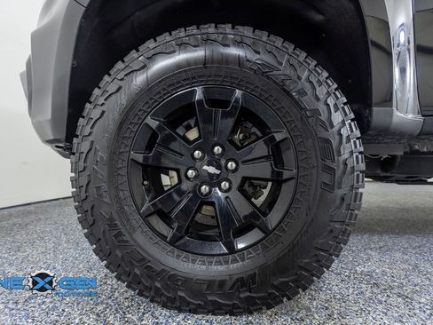 Used 2022 Chevrolet Colorado Z71 w/ Z71 Midnight Edition AWD/4WD image 49