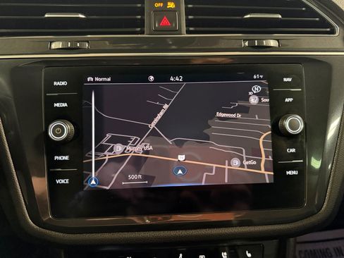 Used 2022 Volkswagen Tiguan SEL R-Line AWD/4WD image 31