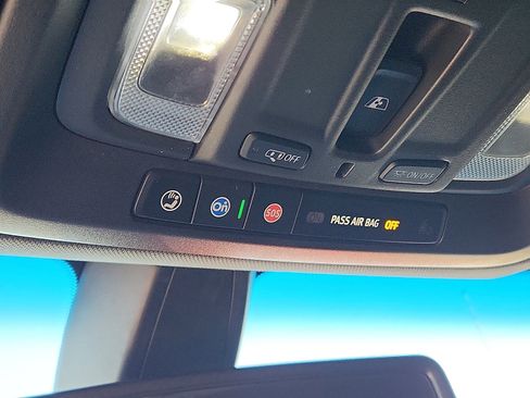 Used 2019 GMC Sierra 1500 AT4 w/ AT4 Premium Package image 20