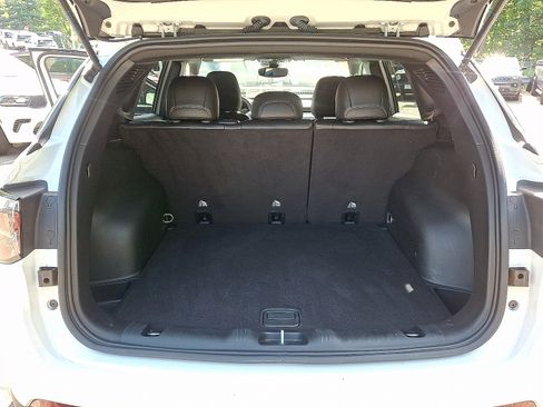 Certified 2023 Jeep Compass Latitude AWD/4WD image 27