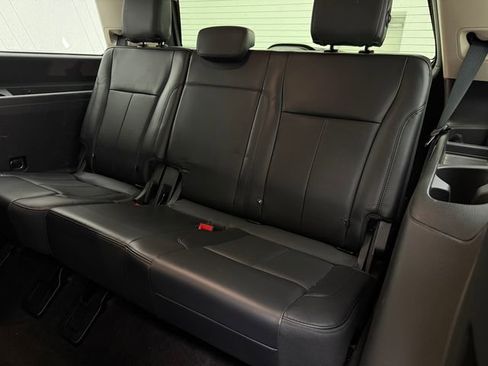 Used 2023 Ford Expedition XLT RWD image 12
