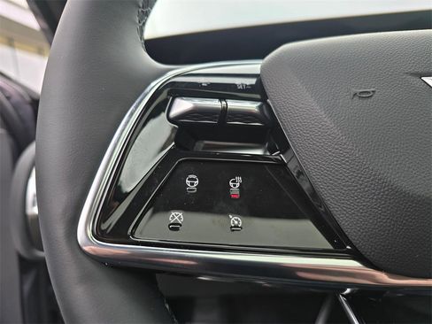 New 2026 Cadillac Lyriq Premium Luxury image 26