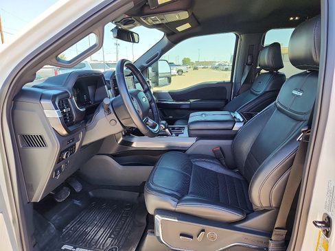 Used 2025 Ford F150 Platinum w/ FX4 Off-Road Package AWD/4WD image 11