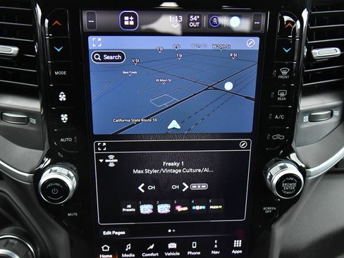 Used 2024 RAM 2500 Big Horn w/ Night Edition AWD/4WD image 28