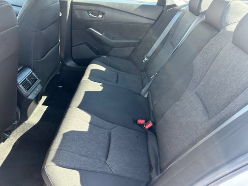 Used 2025 Honda Accord LX image 18
