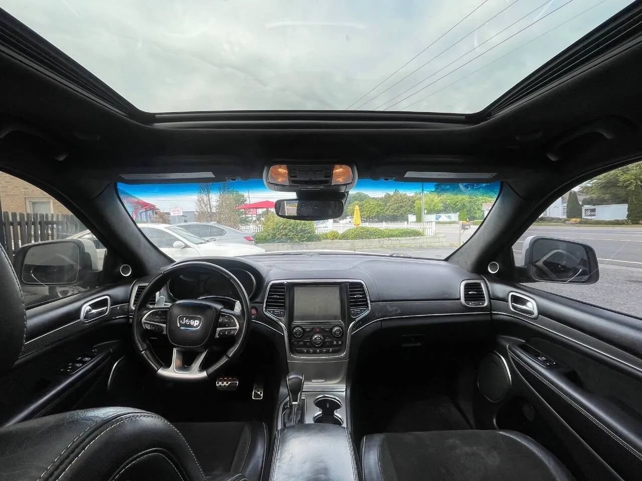Used 2017 Jeep Grand Cherokee SRT AWD/4WD image 54