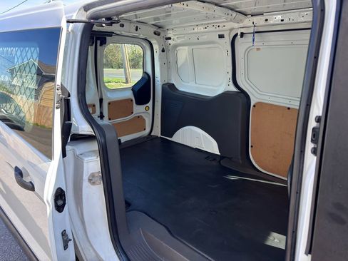 Used 2020 Ford Transit Connect XLT FWD image 32
