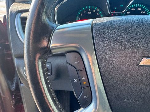 Used 2017 Chevrolet Traverse LT w/ Style and Technology Package image 17