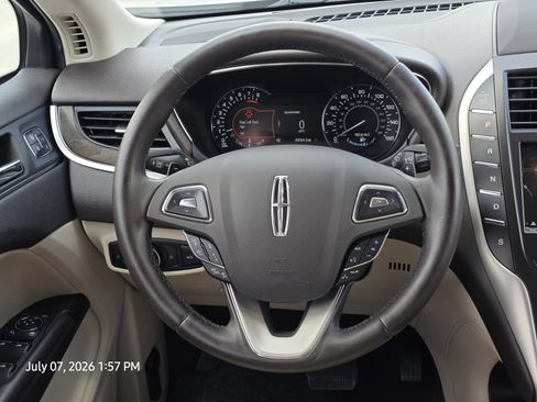 Used 2019 Lincoln MKC Reserve w/ MKC Technology Package FWD image 27