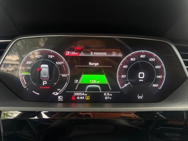 Used 2023 Audi e-tron Premium Plus w/ Premium Plus Package AWD/4WD image 12