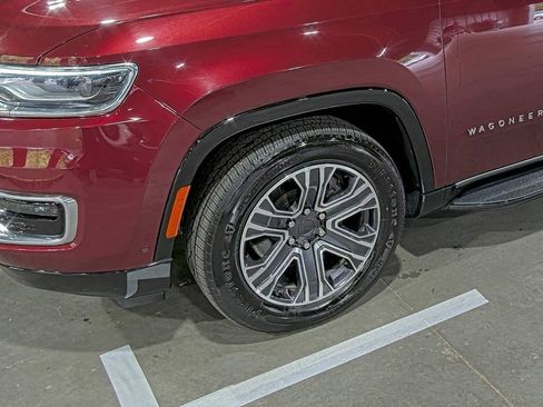 Used 2024 Jeep Wagoneer L Series II w/ Flexible Seating Group AWD/4WD image 12