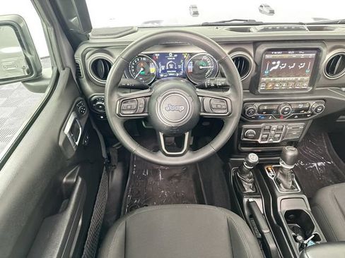 Used 2023 Jeep Wrangler Unlimited w/ Sun & Screen Package AWD/4WD image 11