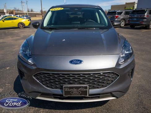 Used 2022 Ford Escape SE w/ Convenience Package AWD/4WD image 2