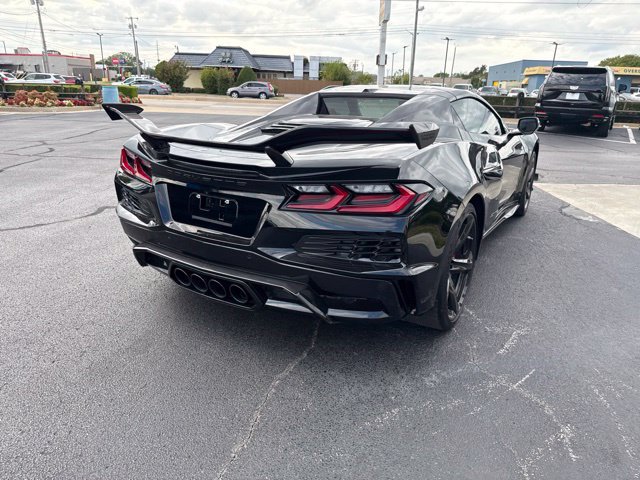 Used 2023 Chevrolet Corvette Z06 w/ Z07 Performance Package RWD image 14