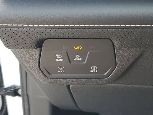 New 2026 Volkswagen Atlas SE FWD image 29