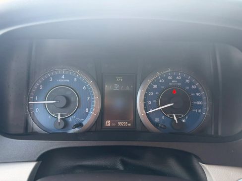 Used 2017 Toyota Sienna XLE w/ XLE Navigation Package FWD image 19