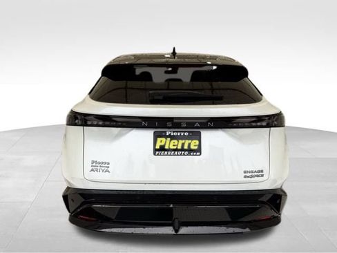 Used 2023 Nissan Ariya AWD image 3